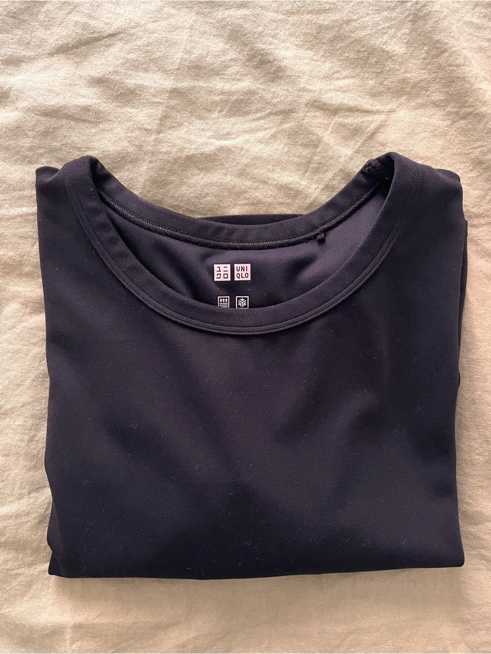 UNIQLO Crew Neck Shirt — Black